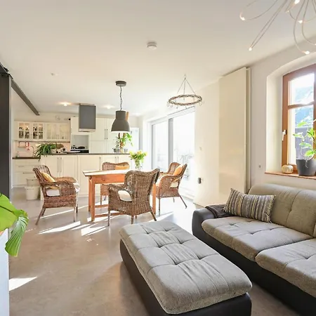 Scharfenberg 아파트 *